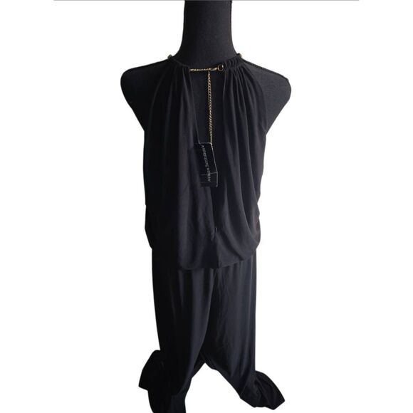 Adressing Woman Jumpsuit - Picture 2 of 5